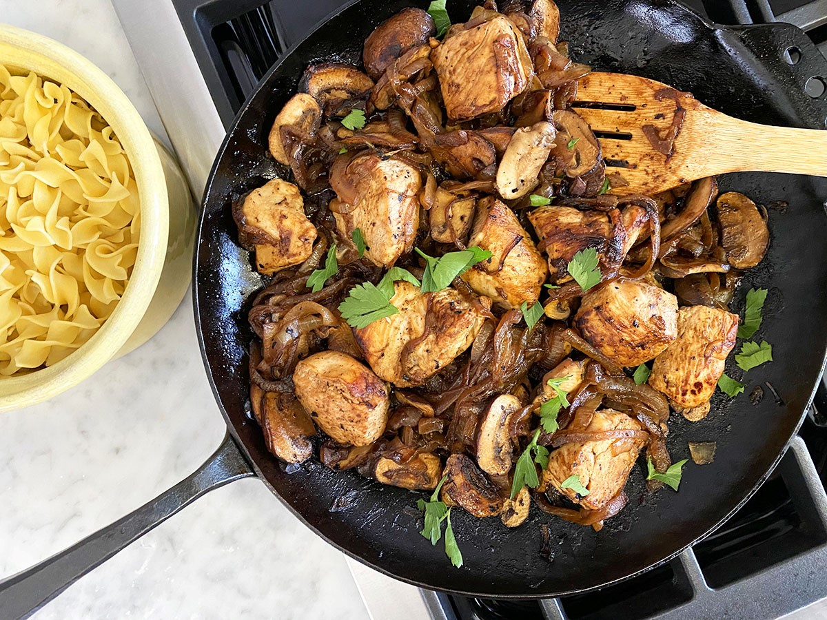 French Onion Chicken with Mushrooms The Buzz Magazines